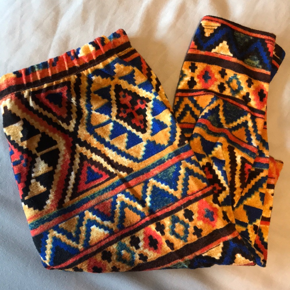 Tribal patterned leggings